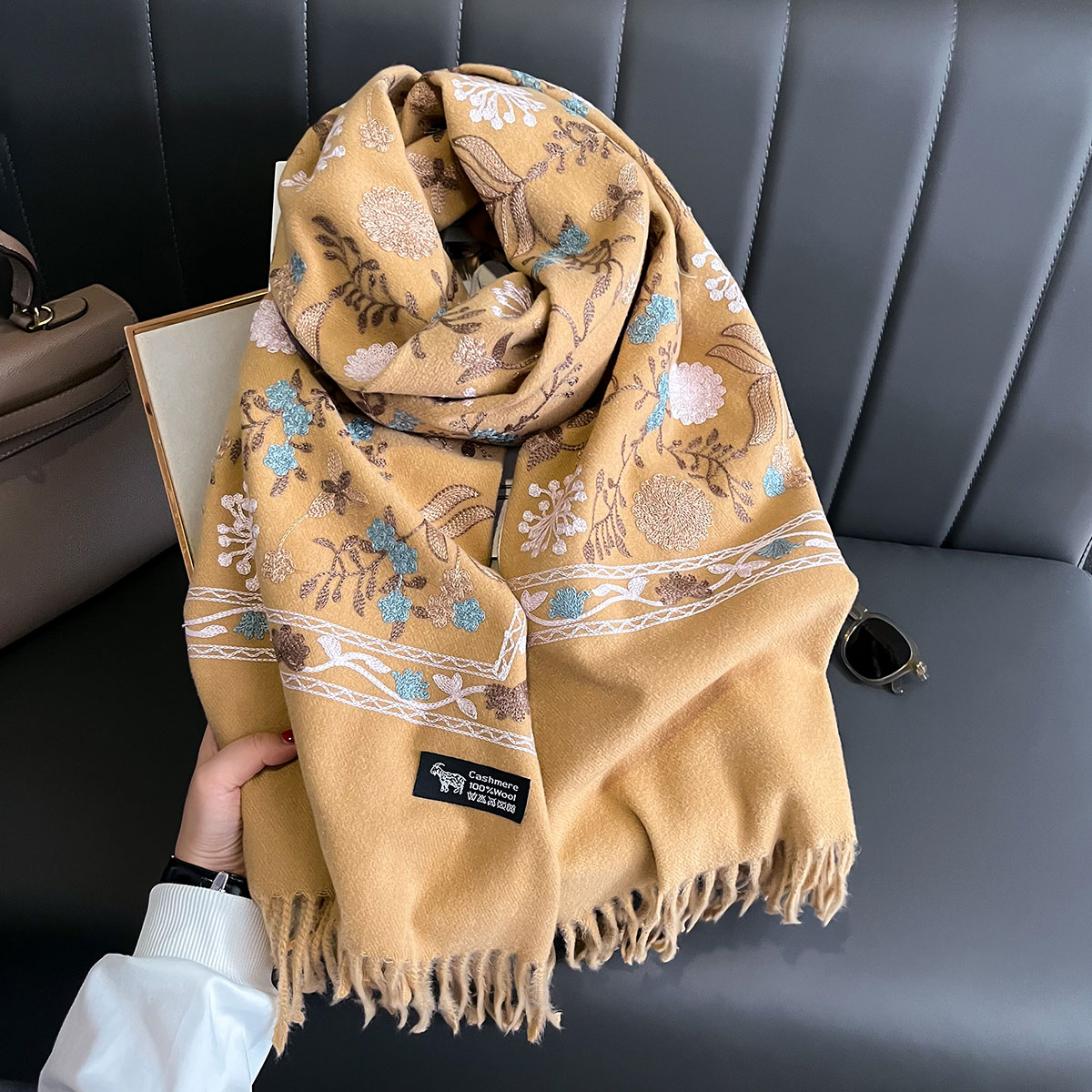 여성을위한 새로운 겨울 따뜻한 캐시미어 스카프 자수 P - Home Textiles Blanket 리뷰 및 가격